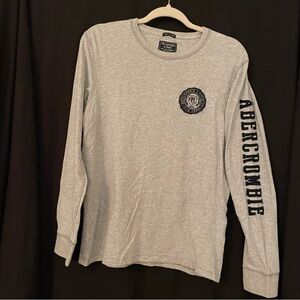 Boys’ Abercrombie & Fitch Heather Gray Logo Long Sleeve Tee Size Small
